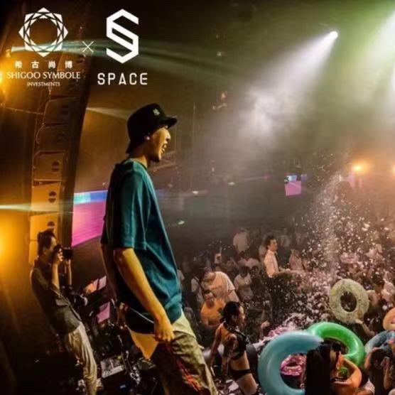 SPACE CLUB